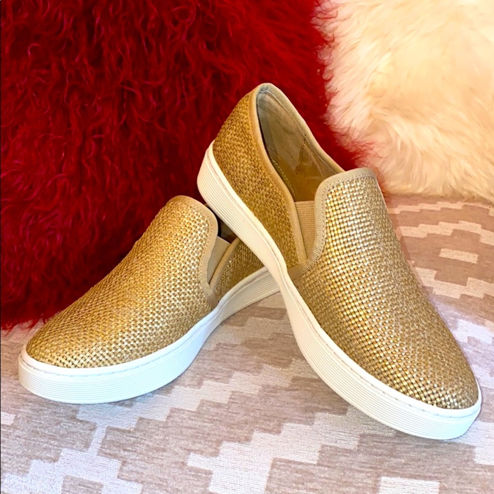 Sofft Sz 7.5 Somers Gold Woven Metallic Sneakers